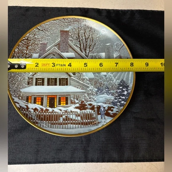 Franklin Mint Heirloom Collector Plate Titled “Winter Home”. - Picture 4 of 4
